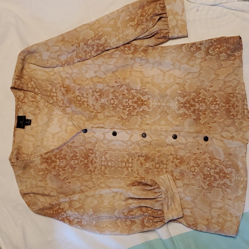 Pretty soft alligator look top size M straight bottom hem for all looks